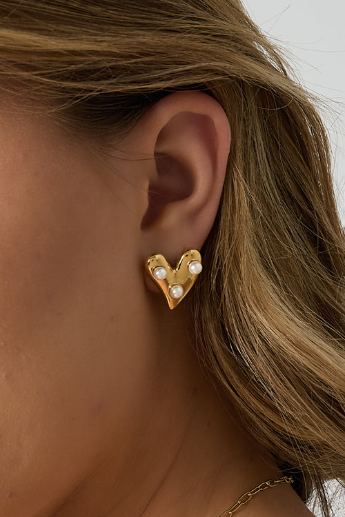 Heart earrings with pearls